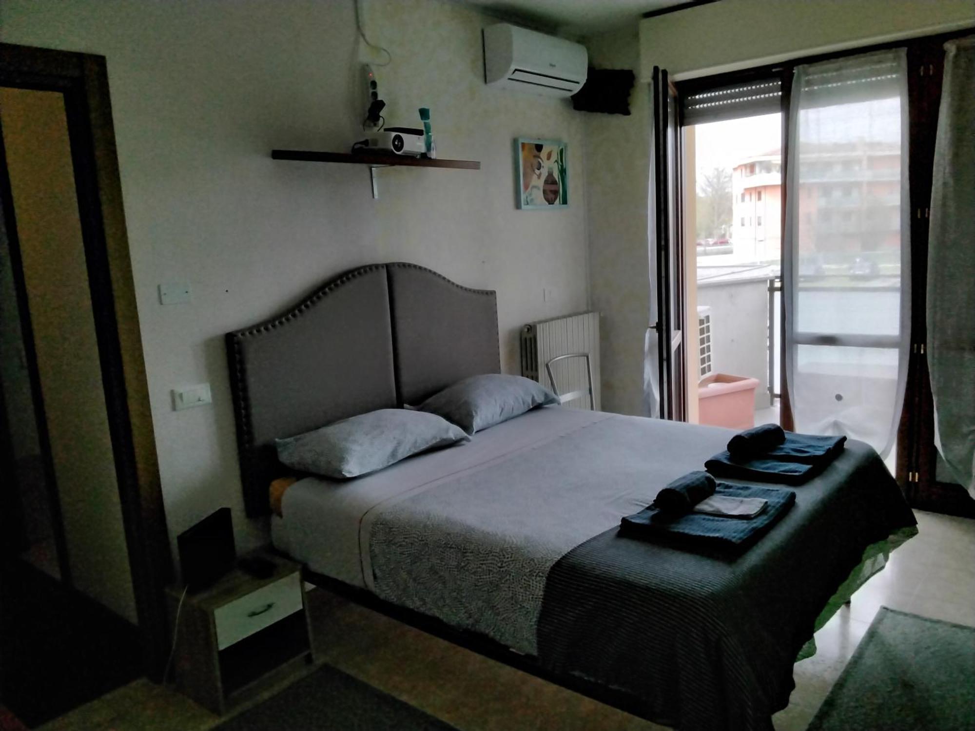 Welcome B&B Лоди Экстерьер фото